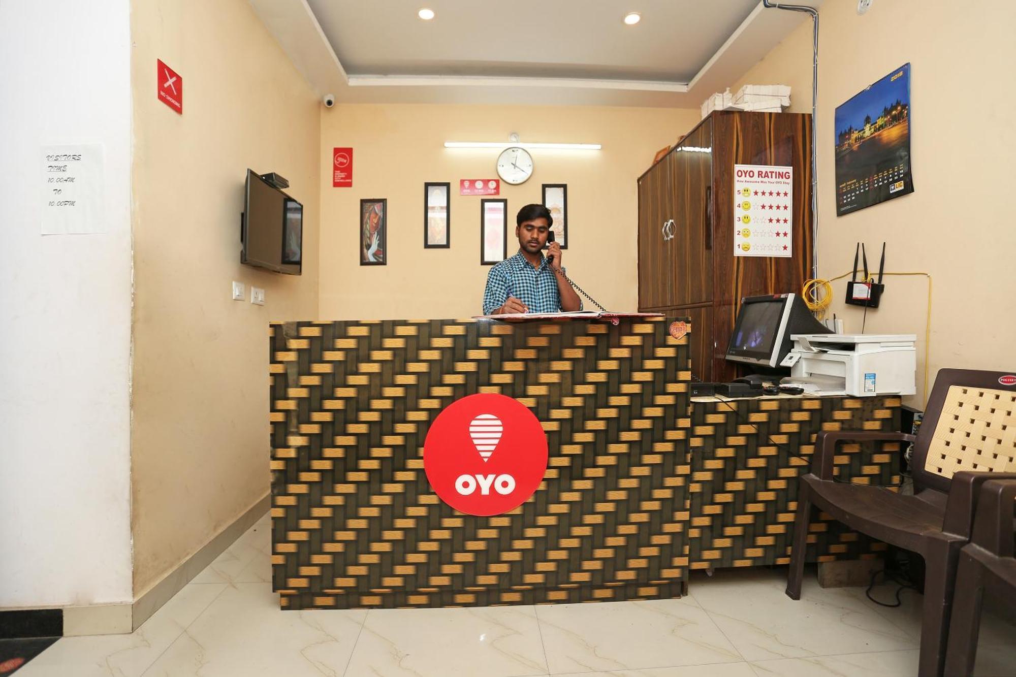 Oyo Flagship Hotel Krishna Chinhat Exterior foto